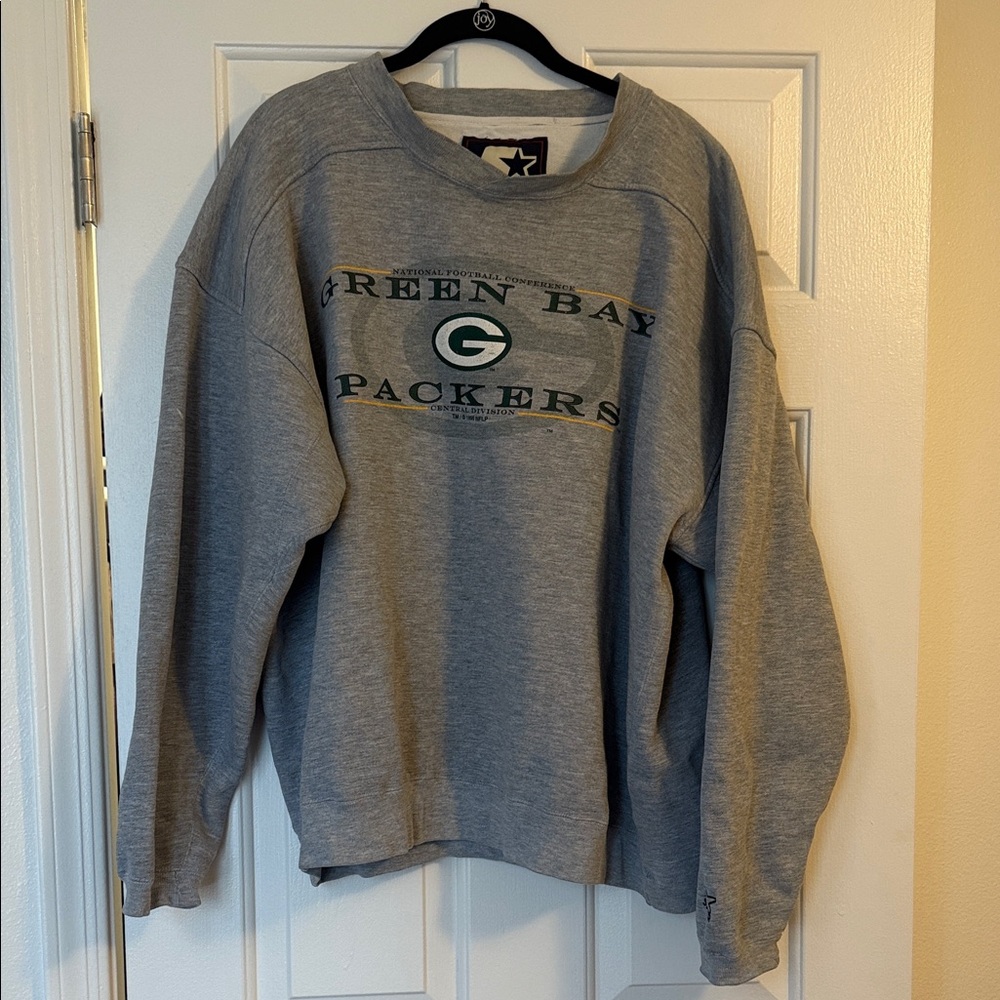 STARTER Gray Green Bay Packers Crewneck Sweater